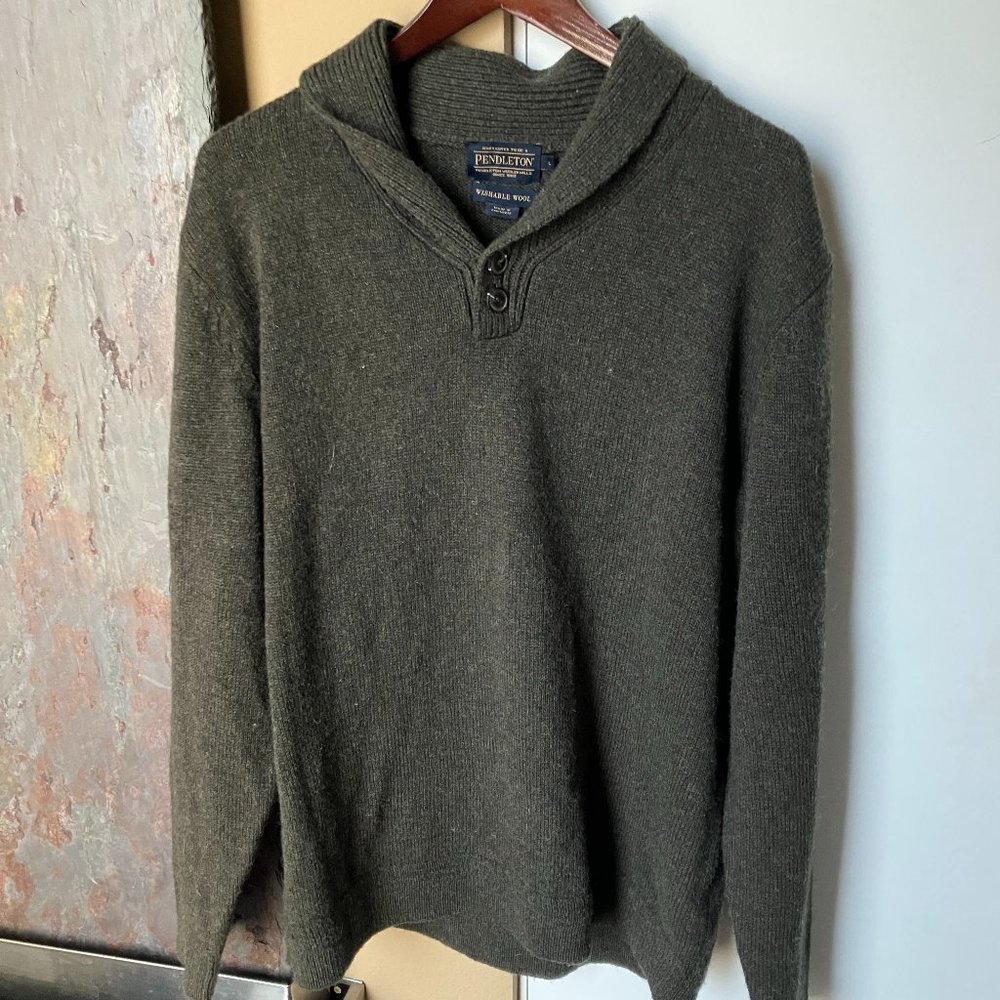 Washable 100% wool Pendleton Sweater Size Large Dark Olive Green
